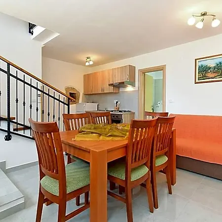 House 1735 فندق