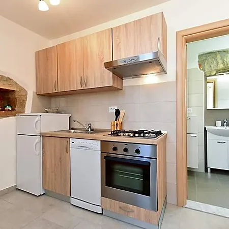 House 1735 فندق 3*