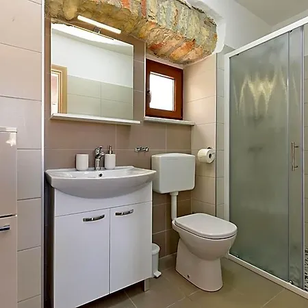 House 1735 فندق