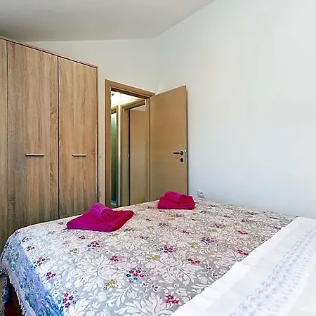 House 1735 فندق 3*